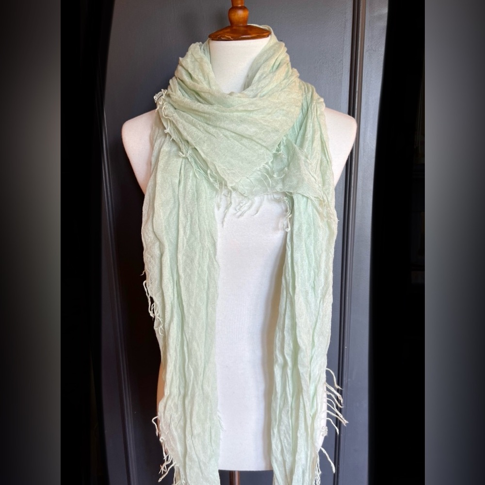 New Auth Chan Luu Cashmere and Silk Scarf Color: Green Lily